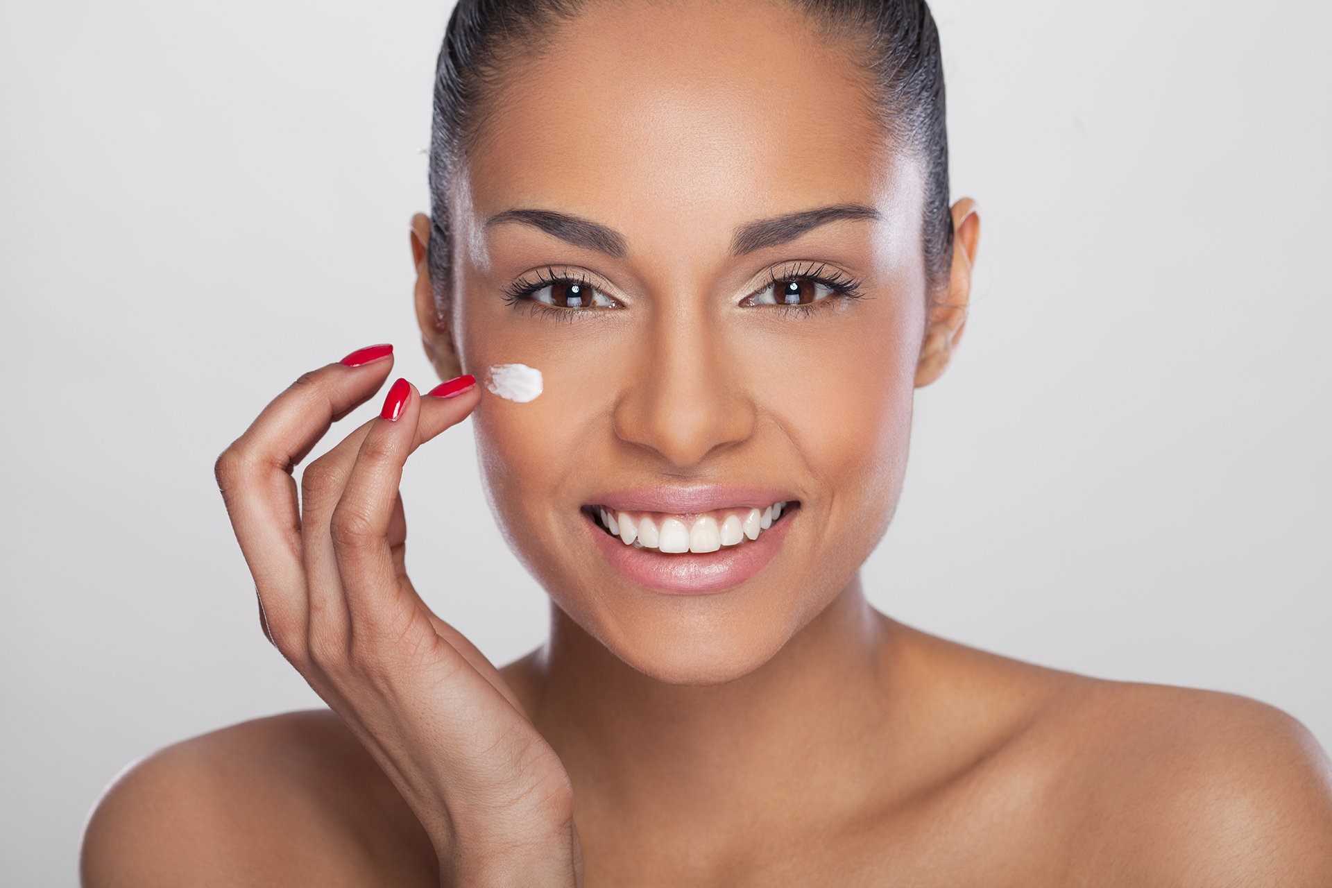 Use Skincare Supplements & How To Buy The Right Ones