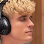 Q 20 Headphones